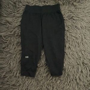 grey capri heat gear joggers